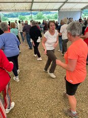 On danse... dans tous les sens